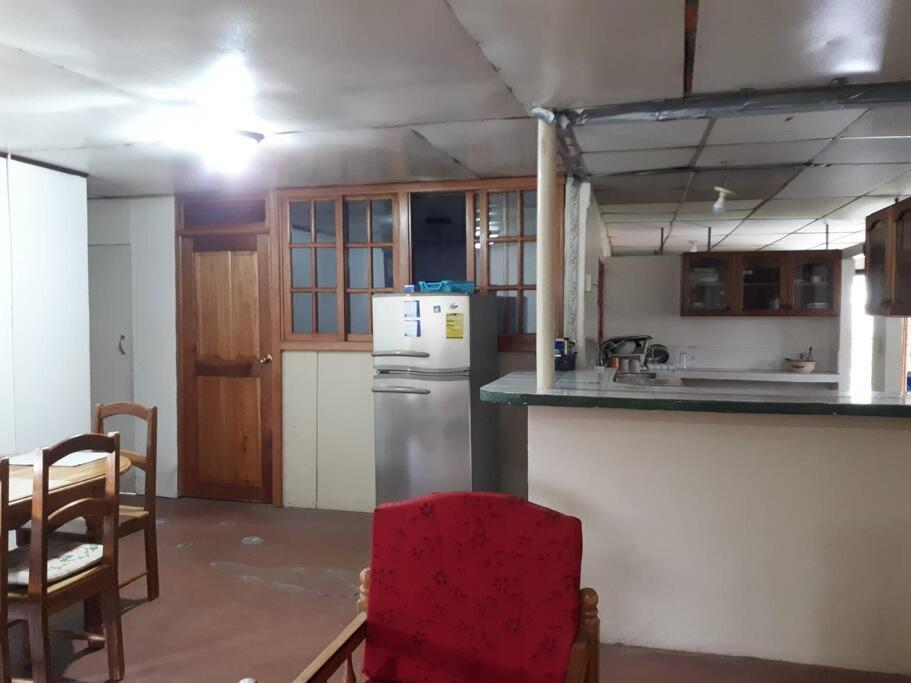 Gia'S Garage & Home For Bocas Travelers Almirante Екстериор снимка