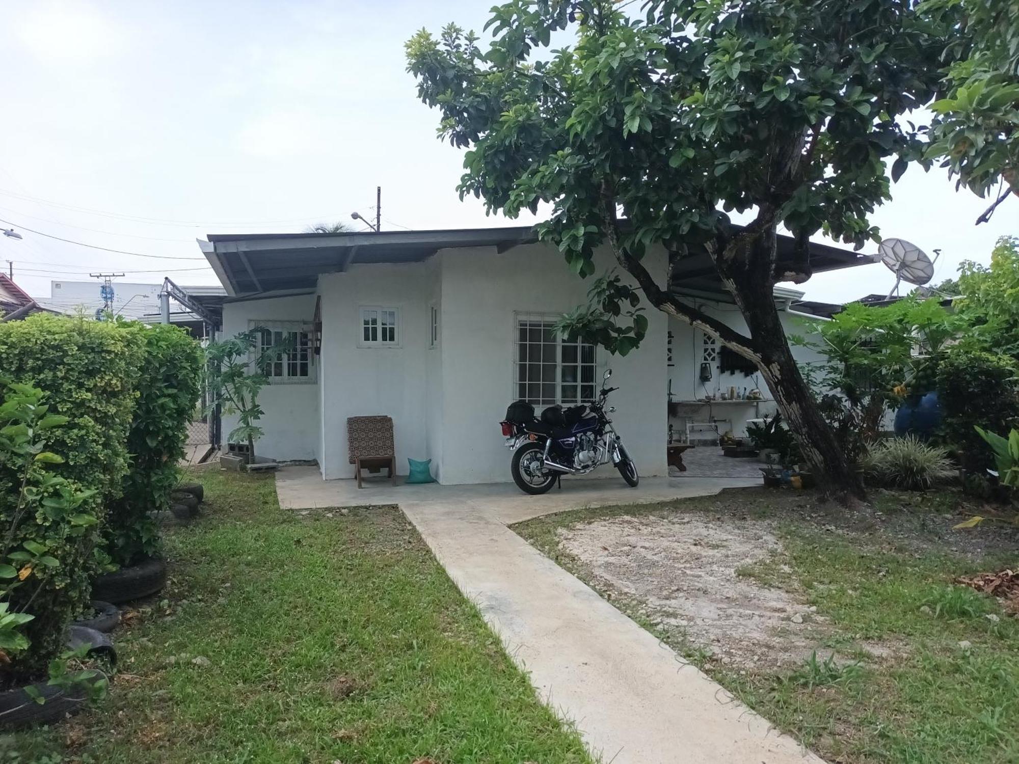 Gia'S Garage & Home For Bocas Travelers Almirante Екстериор снимка