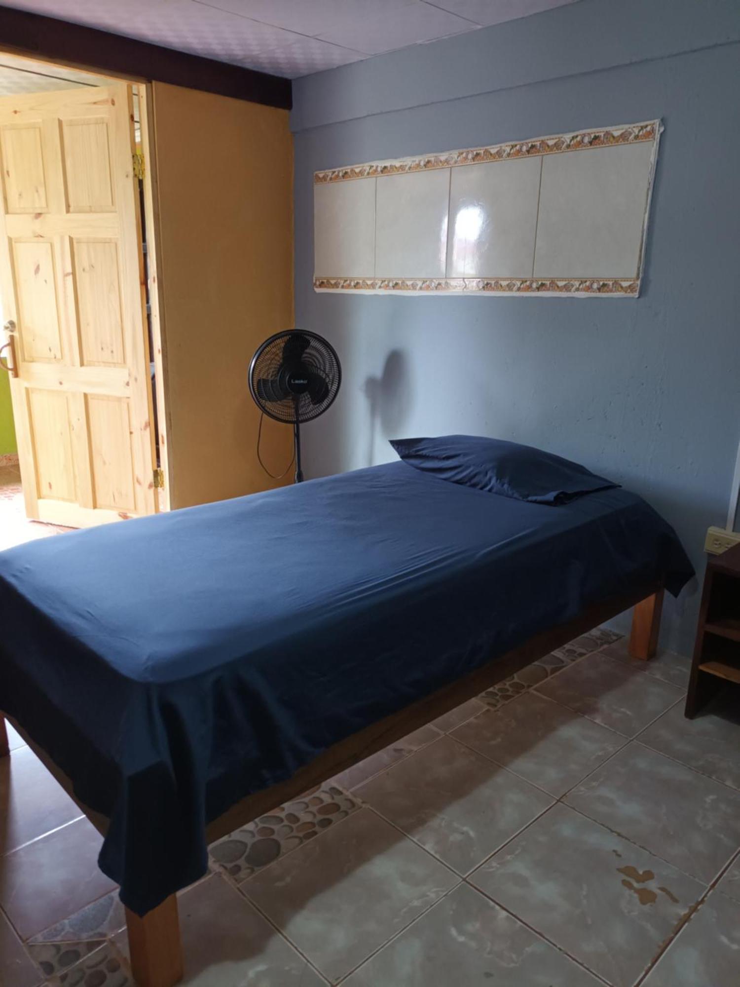 Gia'S Garage & Home For Bocas Travelers Almirante Екстериор снимка